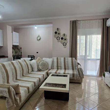 Lungomare Seaside 2 Bedroom Apartament